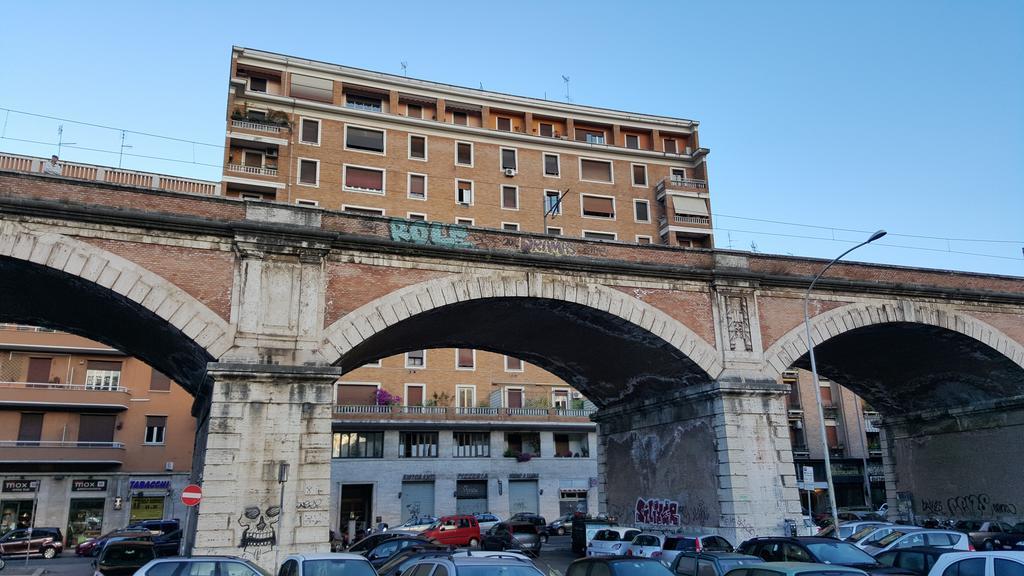 Hotel Pope'S Bridge Roma Esterno foto